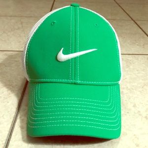 Nike fitted golf hat